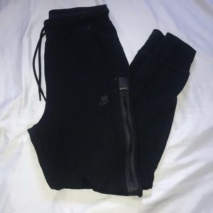Black Nike Tech Fleece Joggers